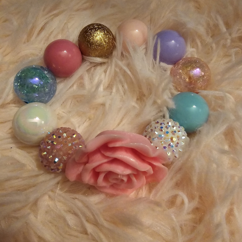 Bubblegum pink peonie stretch bracelet! - Picture 9 of 9